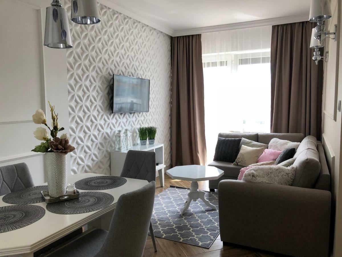 Family & Business Elegant Apartments Ul Warszawska - 2 Bedroom, Balcony, Parking Kielce Exterior photo